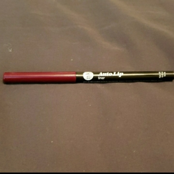 NEW Makeup Bundle. - Picture 4 of 10